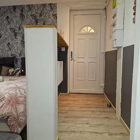 Apartment Le Cathare-limoux-wifi-parking Free-oc-keys Limoux