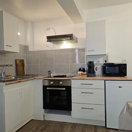 Le Cathare-limoux-wifi-parking Free-oc-keys Apartment *