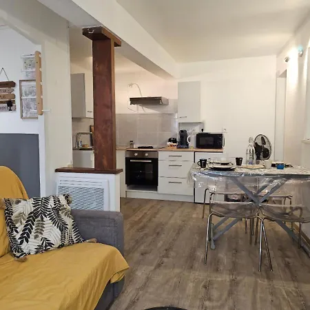 Apartment Le Cathare-limoux-wifi-parking Free-oc-keys