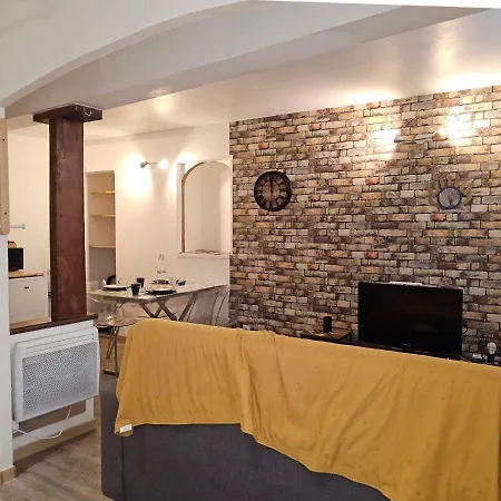 Apartment Le Cathare-limoux-wifi-parking Free-oc-keys *
